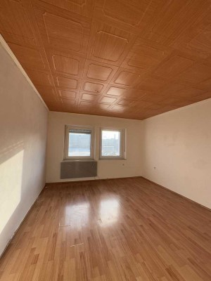 Zentrale 2,5 Zimmer- Wohnung Nähe U-Bahn Maximilianstraße