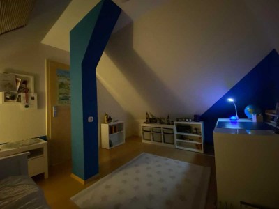 4 Zimmer Maisonetten Wohnung in 2-Familienhaus