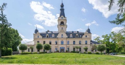 "CHÂTEAU DE ROON" WOHNEN IM SCHLOSS EXKLUSIVES 3,5-ZIMMER-APARTMENT IN GÜTERFELDE - ALLEINAUFTRAG