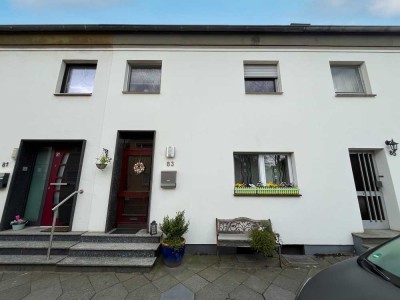 Endlich ein ruhiges Zuhause mit Platz für Ihre ganze Familie im durchrenovierten Reihenhaus