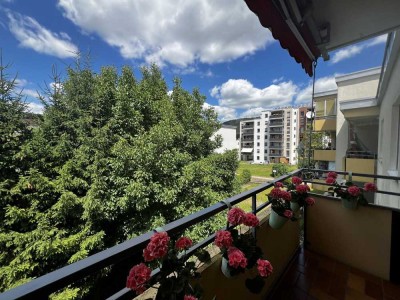 Reserviert! Privat-Lichtdurchflutete 2.5 Zimmer-Wohnung mit Balkon in ruhiger, grüner Lage