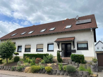REHLINGEN : Vermietetes 4 - FAMILIENHAUS mit 5 GARAGEN in gefragter WOHNLAGE !