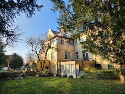 Elegante Altbauvilla mit großem Garten