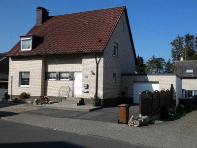 Preiswertes 5-Raum-Einfamilienhaus mit luxuriöser Innenausstattung in Korschenbroich