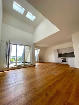 Qualität trifft Lage, moderne 2 Zimmer Whg und EBK, Tgl. Bad und Balkon im Herzen von Wiesbaden