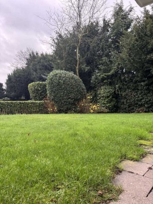 Zeitlos & Charmant- Helle Wohnung mit Balkon & eigenem Garten - perfekt für zwei