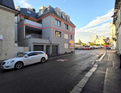 Neuwertige 4 -Zi.-Wohnung -  in TOP Lage, direkt am Rande der Innenstadt!