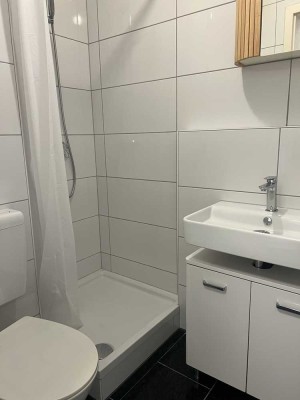 1-Zimmer Wohnung in Nahe der Mainzer Universität mit Balkon, Stellplatz und Vollmöblierung