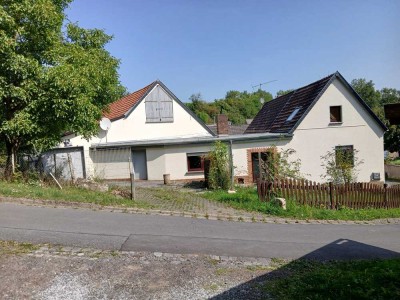 Erstbezug nach Sanierung: Freundliche 3-Zimmer-Wohnung in Dedenbach