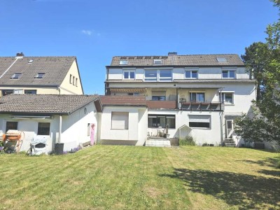 Chance für Familien und Anleger! 5-Familienhaus in beliebter Lage bietet viele Möglichkeiten.
