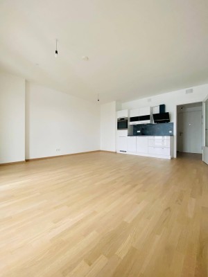 PROVISIONSFREI! HELIO TOWER! 17. STOCK! ERSTBEZUG! NÄHE U3! 1. ZIMMER MIT 9m² LOGGIA! WIENBLICK! EINBAUKÜCHE.