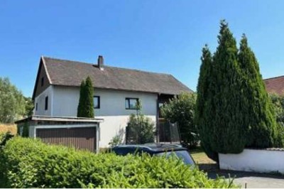 Charmantes Einfamilienhaus mit großzügigem Grundstück mit neuer Heizungsanlage und neuen Dach