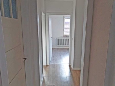 Charmane 2-Zimmer-Dachgeschoss-Wohnung  (AN EINZELPERSON/NICHTRAUCHER/KEINE HAUSTIERE)