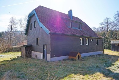Einfamilienhaus mit Renovierungsbedarf auf teilbarem Grund in idyllischer Grünlage im Irenental
