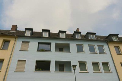 Bezugsfrei ab dem 01.06.25 -3-Zimmer- 75qm - DG Wohnung mit hohen Decken im Zentrum von Hannover