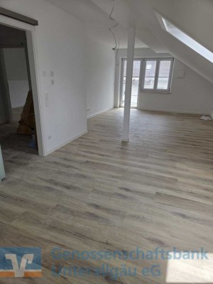 Gemütliche 2-Zimmer-Mietwohnung im Dachgeschoss mit Balkon in Bad Wörishofen – Ortsteil Stockheim