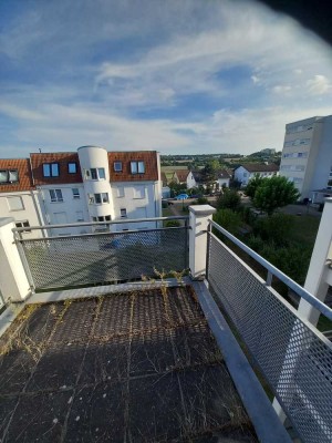 Geschmackvolle, gepflegte 3-Zimmer-Wohnung mit Balkon und Einbauküche in Ludwigsburg