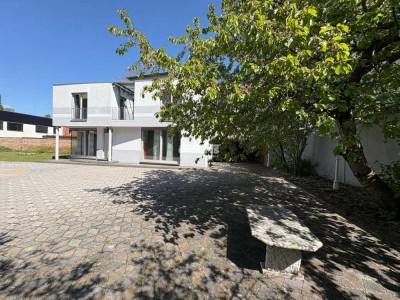 antaris Immobilien GmbH ** Ihre ruhige Oase - mitten in der Stadt! **