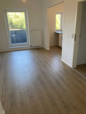 Einziehen und wohlfühlen: 2,5-Zimmerwohnung mit Balkon!