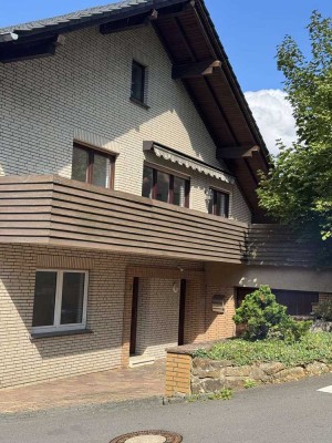 Viel Platz, Ein-Zweifamilienhaus mit top Süd-Westausrichtung , inkl. Bauland!
