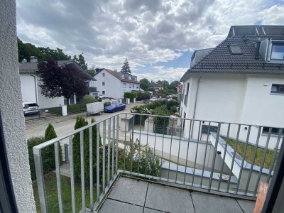 Neubauwohnung mit lux. Innenausstattung mit Balkon und EBK in München Bogenhausen