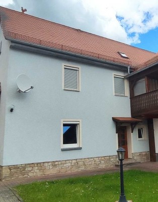 Preiswerte 5-Zimmer-Maisonette-Wohnung in Eckartsberga