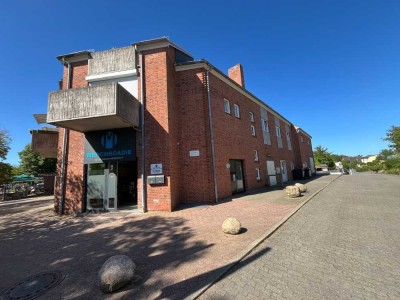 Büsum: Gemütliche 1,5 Zimmer Wohnung mit Tiefgaragenstellplatz direkt im Zentrum