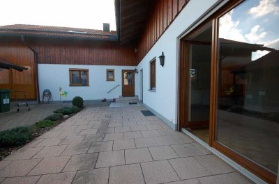 Moderne 2 Zimmer-Erdgeschosswohnung mit großer Terrasse