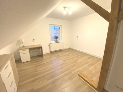 renovierte 1 Zi.-Whg. mit eingerichteter Wohnküche, (östl. Ringgbiet) N. Hagenring