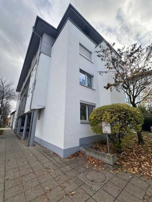 Helle 3-Zimmer Terrassenwohnung in Sindelfingen mit Garage