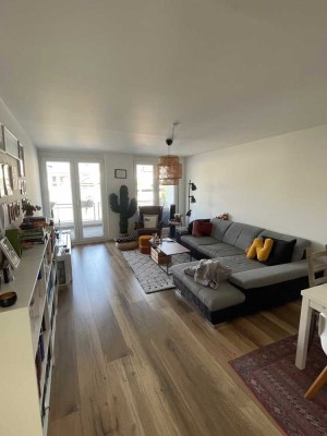 Moderne 3-Zimmer-Wohnung mit Balkon und Loggia in Düsseldorf-Wersten