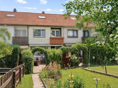 Eigentum statt Miete – bezahlbares Reihenmittelhaus mit Garten und zwei Stellplätzen