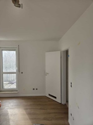 Erstbezug nach Sanierung: 2 Zimmer Wohnung mit Balkon in Berlin