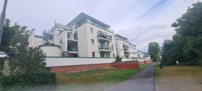 Stilvolle 3-Zimmer-Erdgeschosswohnung mit 2 Balkone und Mainblick in Seligenstadt