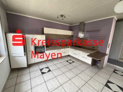Großzügige Eigentumswohnung inclusive Einbauküche. Sofort frei.