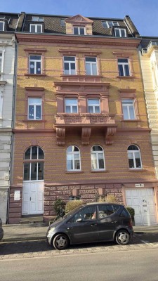 Traumhafte Altbauwohnung mit Terrasse und Blick zur Flora