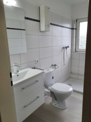 Schöne 1-Zimmer-Hochparterre-Wohnung mit geh. Innenausbau.sstattung