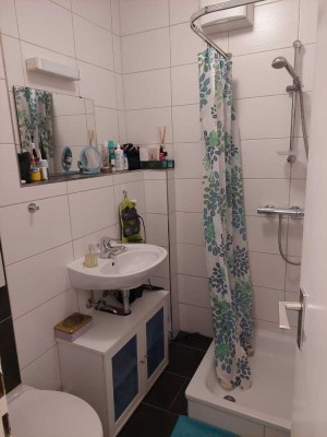 Stilvolle, modernisierte 2-Zimmer-Wohnung mit Balkon in Regensburg