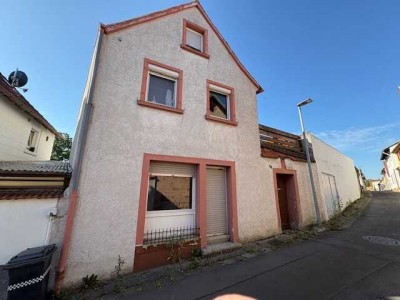 Freistehendes Einfamilienhaus -Schnäppchen für den Handwerker