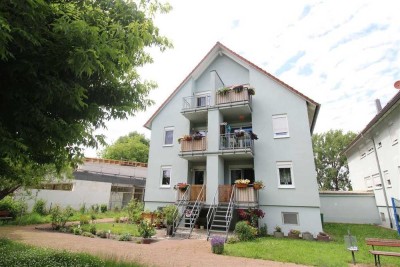 Familien aufgepasst!!! - Tolle 4 Zi-Whg. mit Balkon, ruhige Lage, gute Anbindung, Garage!