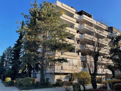 Gepflegte Wohnung - Schwimmbad und Sauna im Haus - im Augsburger Univiertel