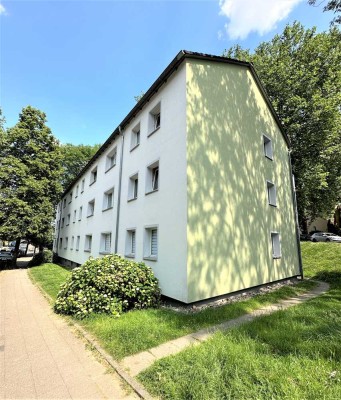Frisch renovierte 3-Zi.-Whg. mit Tageslichtbad und Balkon