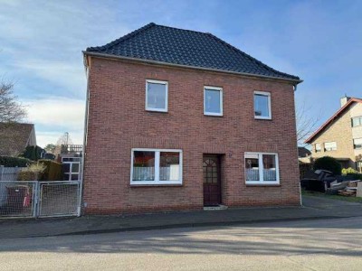 ***Niederkrüchten, solide + freistehend! Platz satt! Das Familienhaus mit Anbauten + schönem Garten*