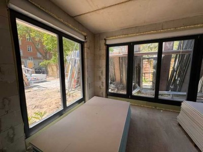 Reinickendorf: Letteallee: ERSTBEZUG im EIGENEN HAUS + GARTEN: 4 - 6 Zi. - 150-200 m² ab Sommer 2025