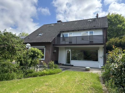 Ruhig, grün, großzügig – Einfamilienhaus mit Balkon und Gartenidylle in Kiel-Suchsdorf