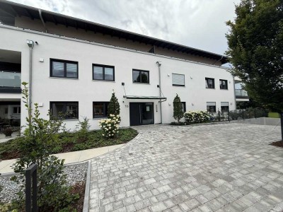 Das NEUE in Salching: 3-Zi-EG mit süssem kleinen Garten und Tiefgarage