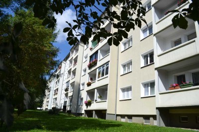 Helle 4-Raum-Wohnung mit großem Balkon