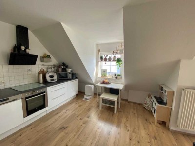 Moderne 3-Zimmer Maisonette-Wohnung mit Balkon in Amendingen