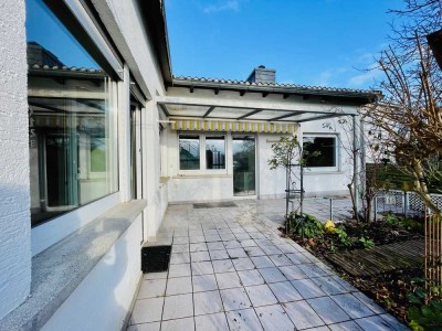 Charmanter kleiner Bungalow mit Garage und Garten sucht nette neue Eigentümer*innen!