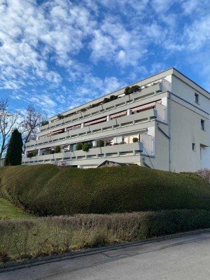 Großzügige Erdgeschosswohnung mit Terrasse und Garten!